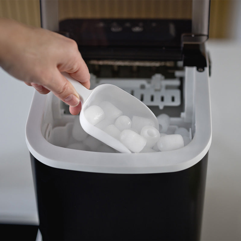 IJsblokjesmachine – 9 ijsblokjes in slechts 9 minuten!