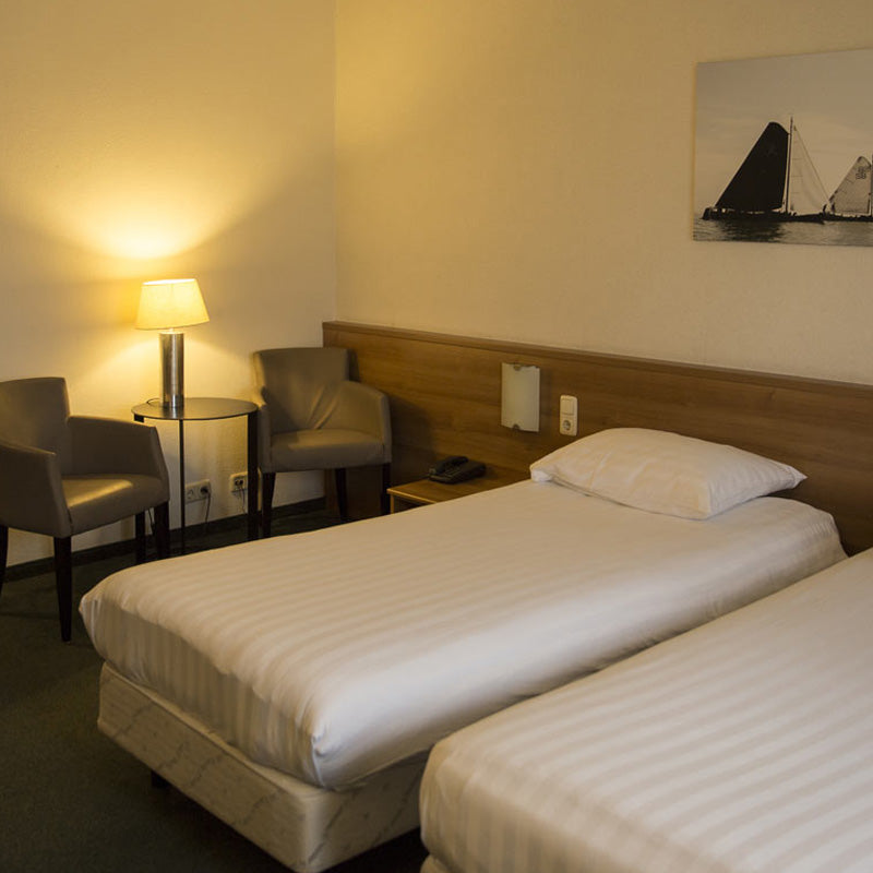 Heerenveen Hoteldeal – Fletcher Hotel-Restaurant Heidehof | Nachtje Weg voor 2 Personen in Friesland