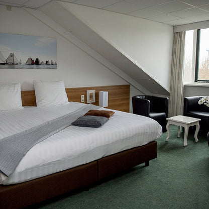 Heerenveen Hoteldeal – Fletcher Hotel-Restaurant Heidehof | Nachtje Weg voor 2 Personen in Friesland