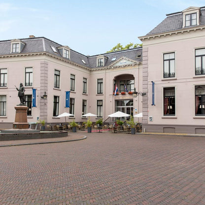 Leeuwarden Hoteldeal – Fletcher Hotel-Paleis Stadhouderlijk Hof | Nachtje Weg voor 2 Personen in Friesland