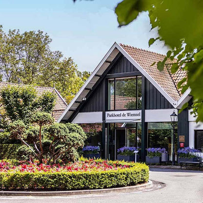 Ootmarsum Hoteldeal – Fletcher Parkhotel De Wiemsel | Luxe Nachtje Weg voor 2 Personen in Overijssel